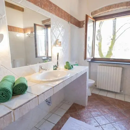Tenuta Le Rose - Pool Monferrato * Ovada